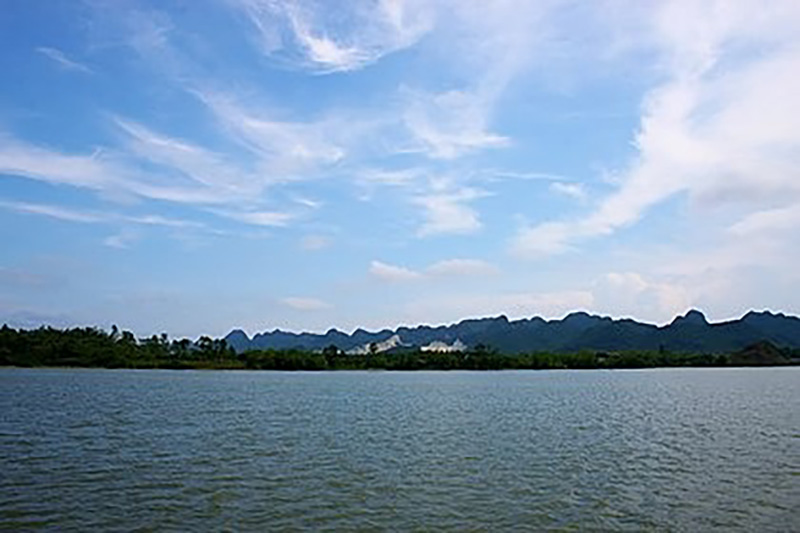 Hồ Yên Khánh