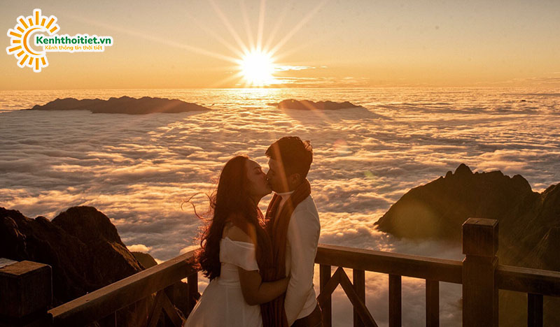 Chiêm ngưỡng bức ảnh phong cảnh hoàng hôn đẹp trên đỉnh Fansipan