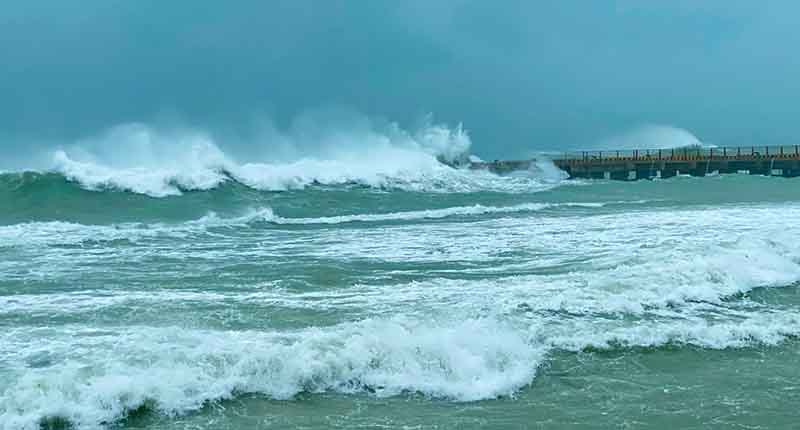 Tin dự báo gió mạnh, sóng lớn trên biển ngày 01/02/2023