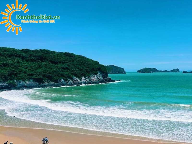 Biển ở Hải Phòng là một trong những bãi biển đẹp nhất ở Việt Nam