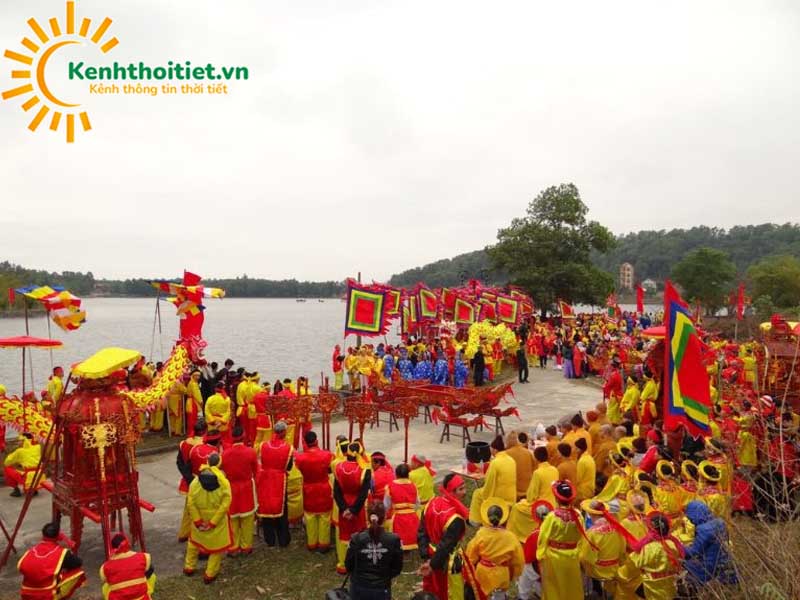 Lễ hội mùa xuân ở chùa Côn Sơn Hải Dương